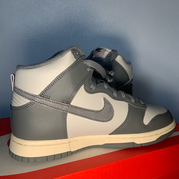 Nike High Dunks